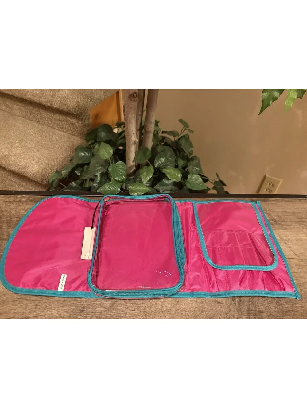 Trina Turk Makeup Valet Travel Toiletry Organizer Polka Dot Print